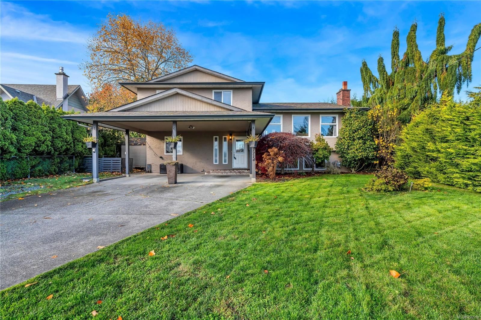 I have sold a property at 7714 Wallace Dr in Central Saanich
