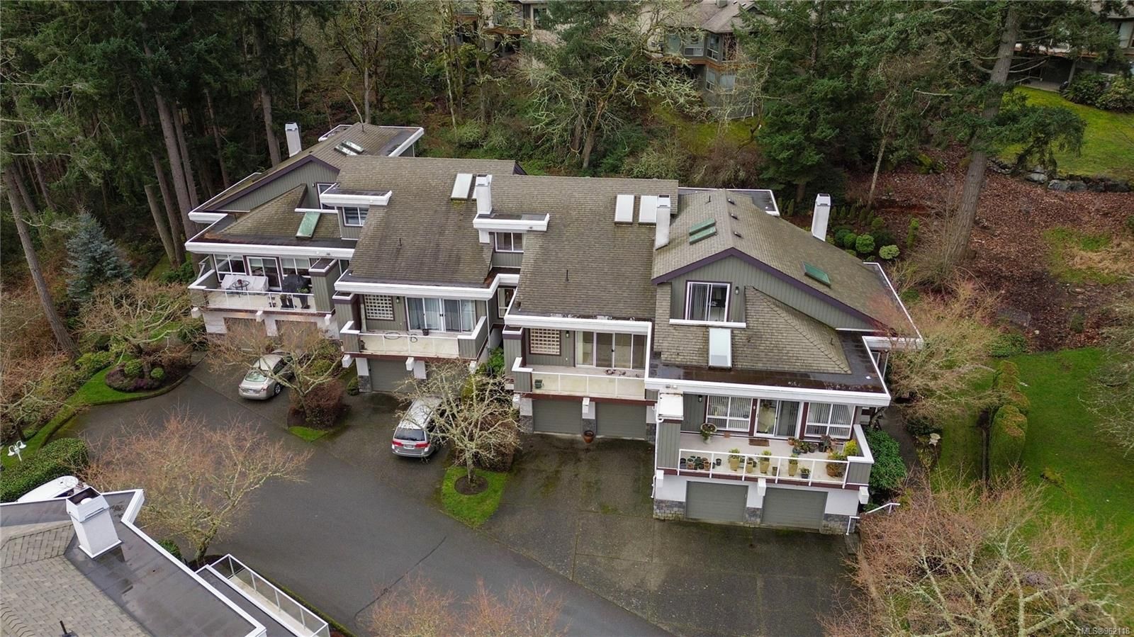 New property listed in SE Broadmead, Saanich East