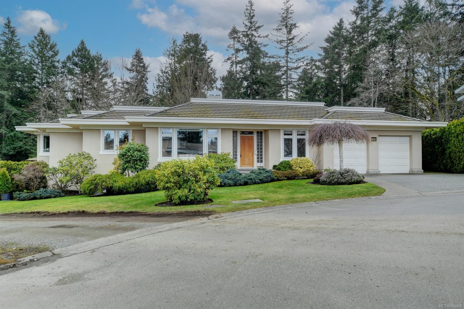 New property listed in SE Cordova Bay, Saanich East