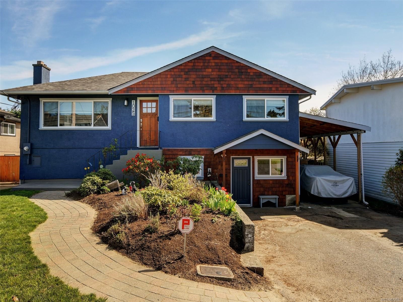 New property listed in SE Lake Hill, Saanich East